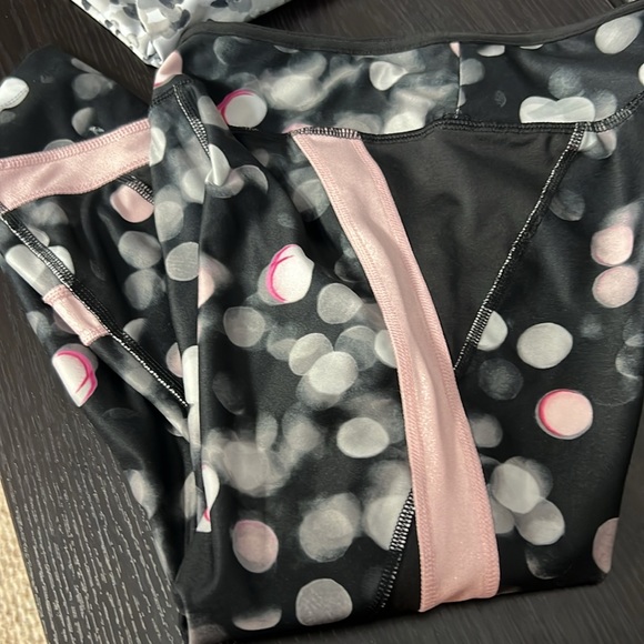 AVIA - Picture 10 of 11